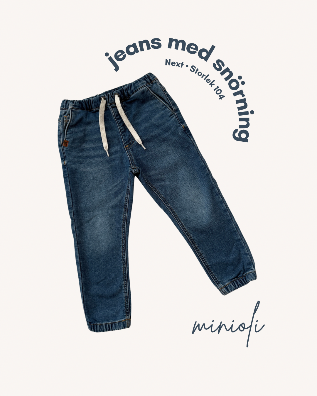 Jeans med snörning - Storlek 104